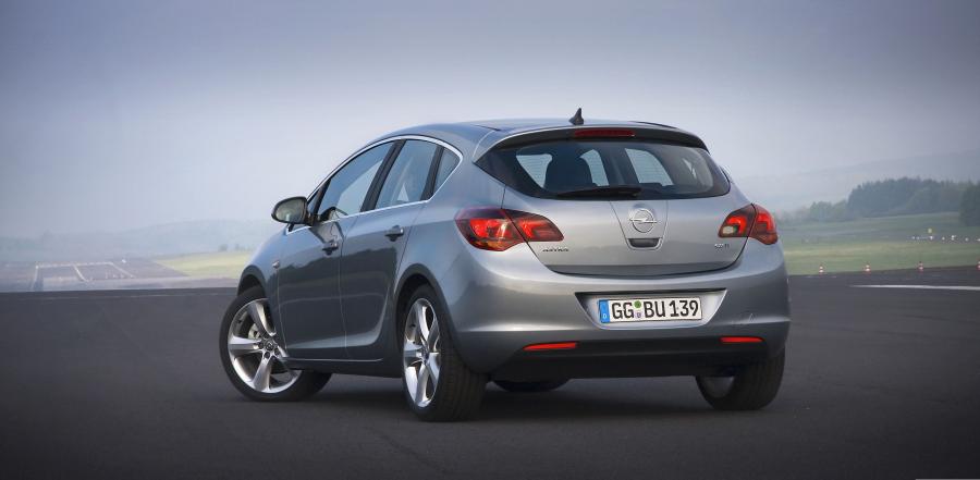  Opel Astra 5-Door 2009 года  (фото 161 из 170)